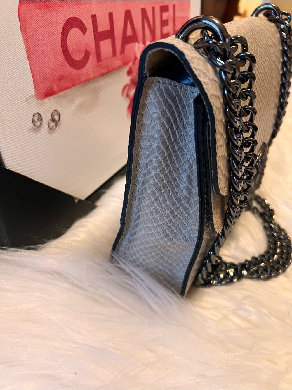 Vera Pelle Beige snakeskin-embossed genuine leather chain crossbody bag - Picture 5 of 17